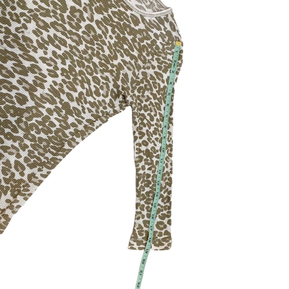 Oleg Cassini Sport Leopard Print Thermal Waffle Knit Top, Size Small - Picture 5 of 10